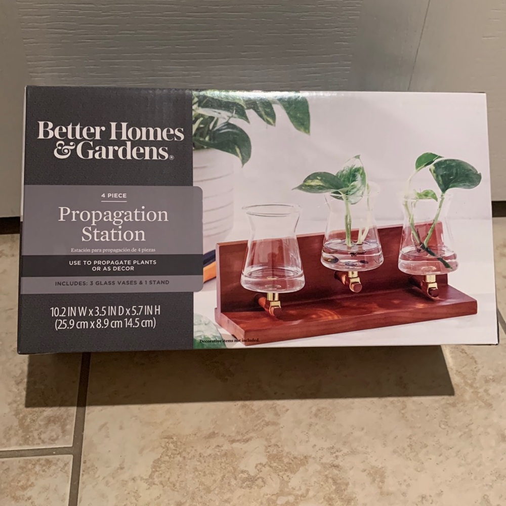 Better Homes & Gardens Three Beaker Plant Propagation Station 3 Glass vases New